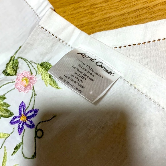 ☀️Friday Happiness SALE☀️ 🌸🍃🪻April Cornell-Embroidered Cotton Tablecloth - Picture 6 of 9